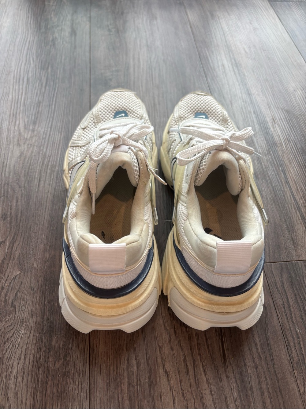 Nike V2K sneaker - Picture 3 of 7
